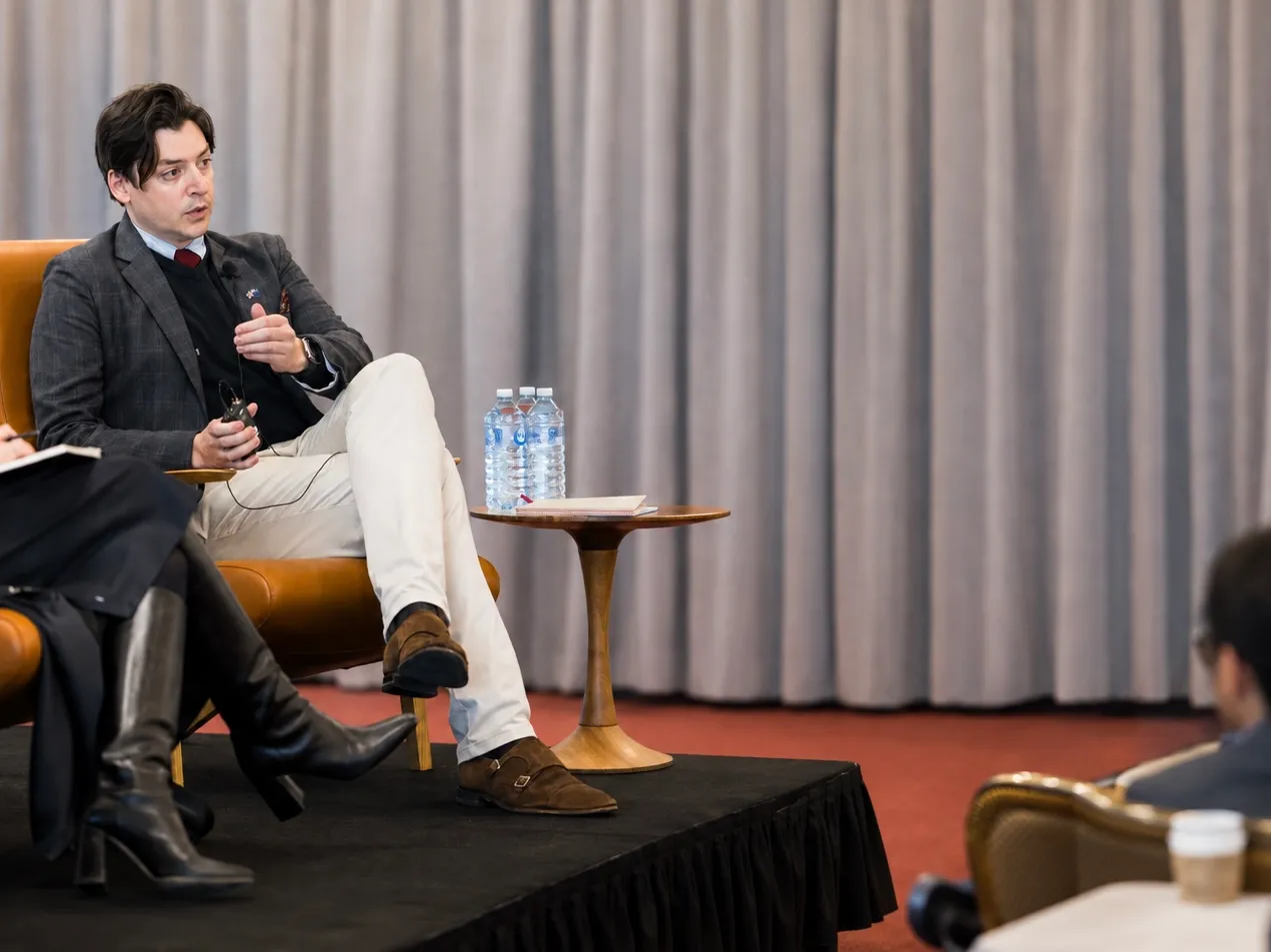 Al Hynes speaking to a professional audience in Sydney
